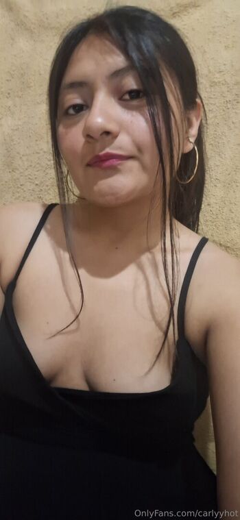 carlyyhot
