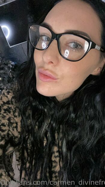 carmen_divinefree