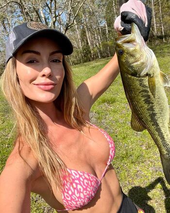 Carolina White