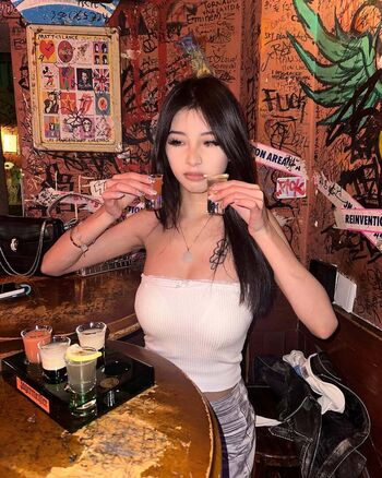 caroline_slt8