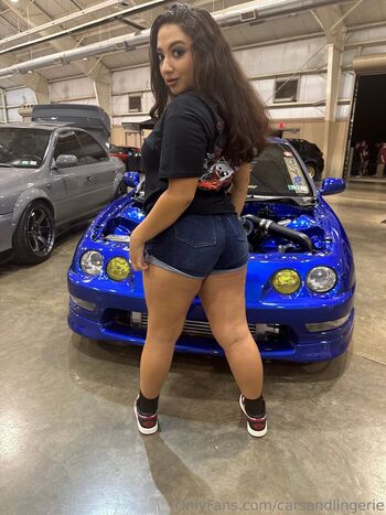 carsandlingerie