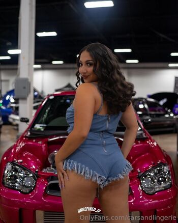 carsandlingerie