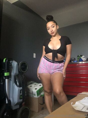 carsandlingerie