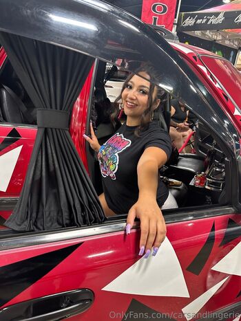 carsandlingerie
