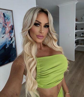 Casey-Jo Dixon