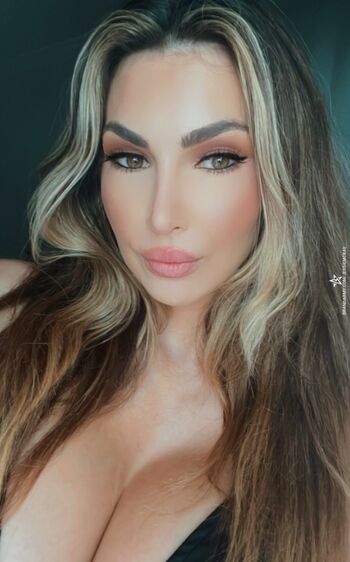 Cassie Lee