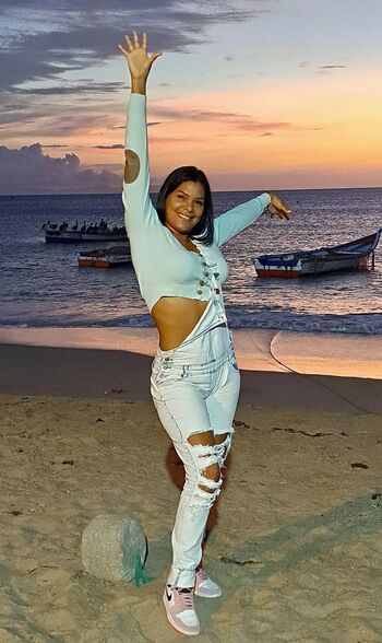 cecilia_bigass