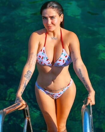 Celia Lora