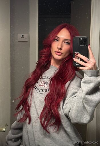 chaneloxoxo