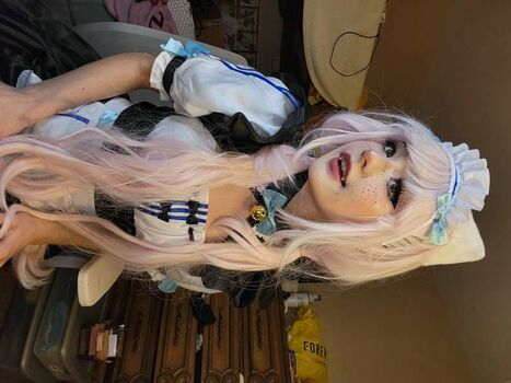 Cherriesandpeachesx