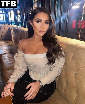 Chloe Brockett