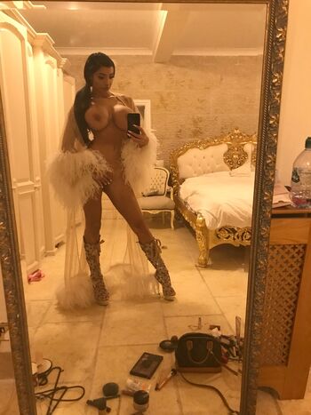 Chloe Khan