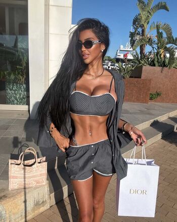 Chloe Khan