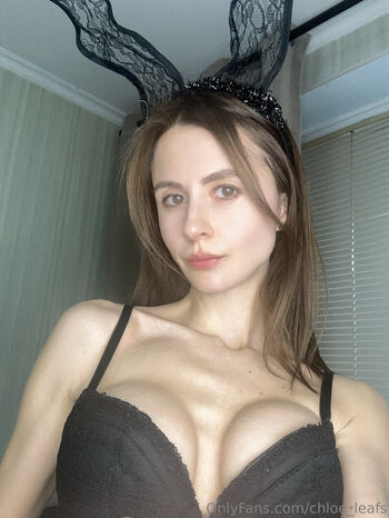 chloe_leafs
