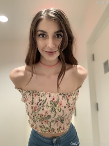 Chloe Night