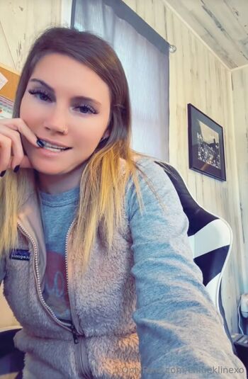 chloeklinexo