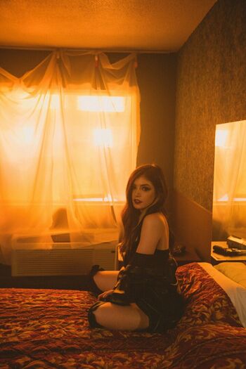 Chrissy Costanza