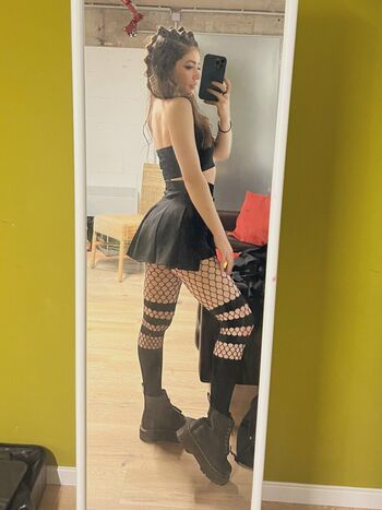 Chrissy Costanza