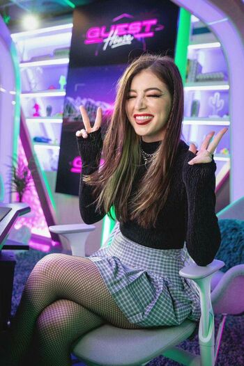Chrissy Costanza