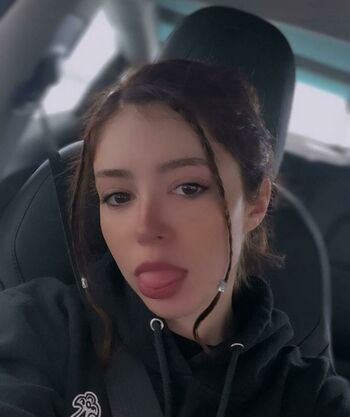 Chrissy Costanza