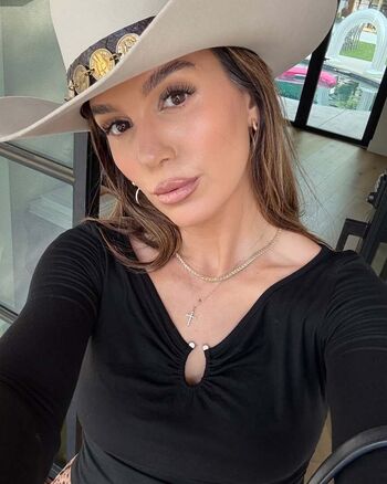 Christy Carlson Romano