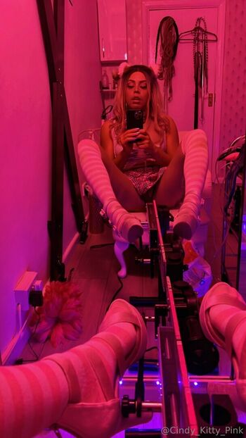 cindy_kitty_pink