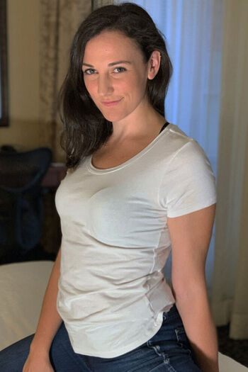 clara_dee