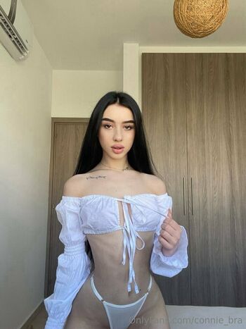 connie_bra