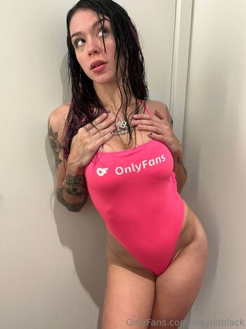 Cora Jade