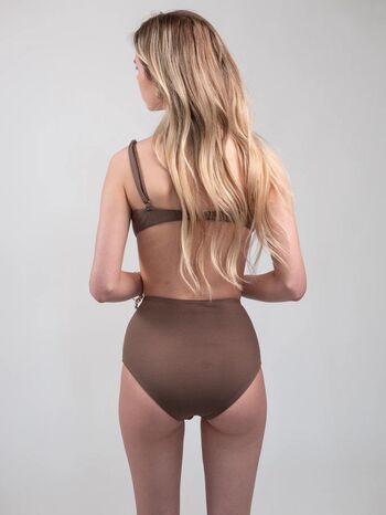 Coralie Houle