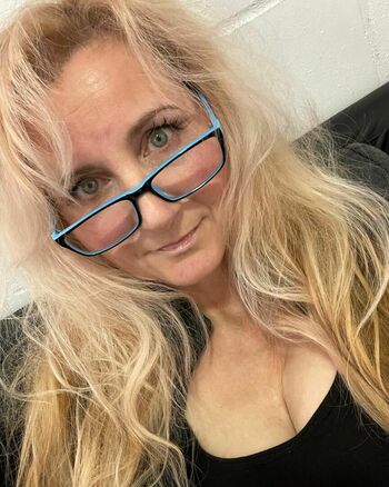 Corrinne Wicks