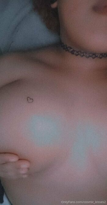 cosmic_kisses2