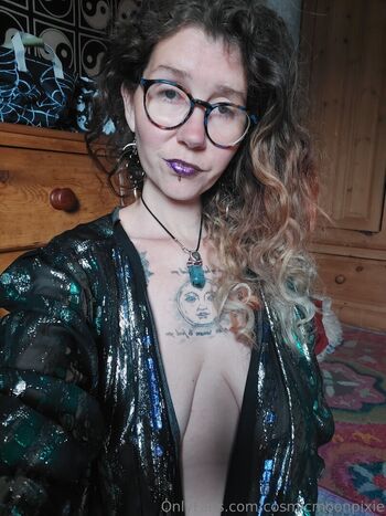cosmicmoonpixie