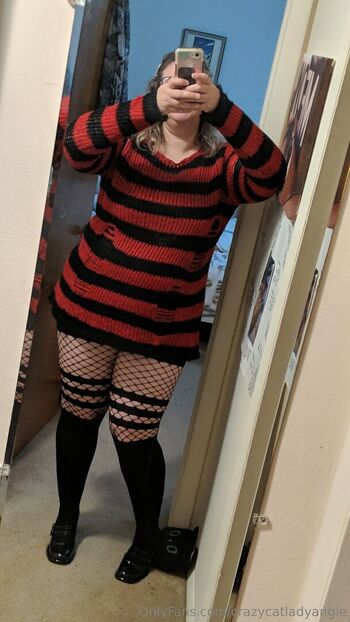 crazycatladyangie