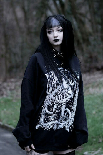 CreepyCassy