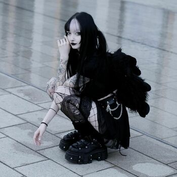 CreepyCassy
