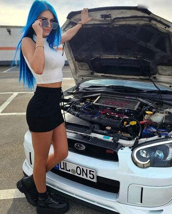 crx_lady
