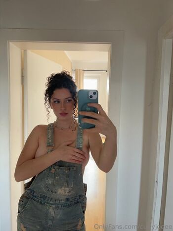 curlyjoeee