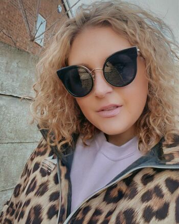 Curvy Abbii