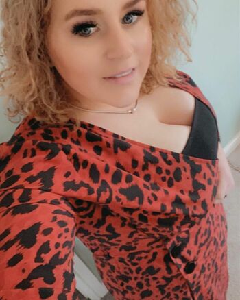 Curvy Abbii