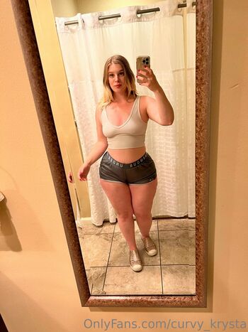 Curvy_Krysta