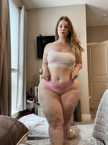 Curvy_Krysta
