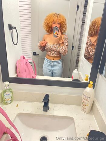 cutecurlgirl