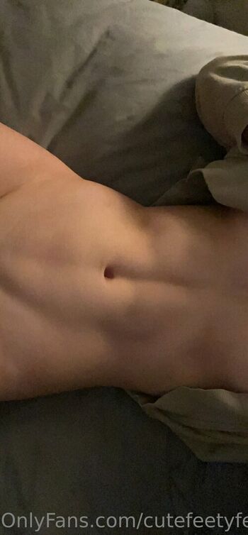 cutefeetyfeet