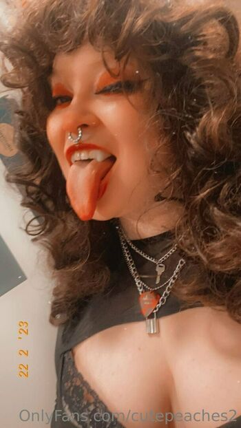 cutepeaches2