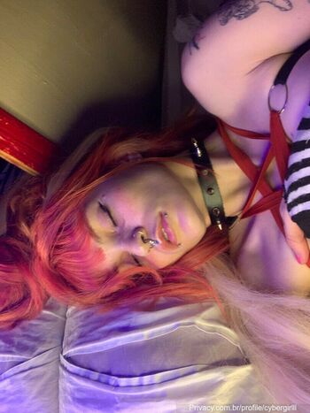 Cybergirlll