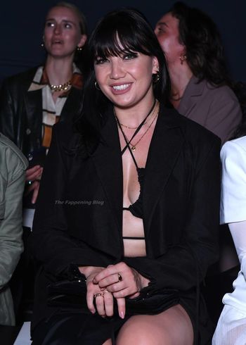 Daisy Lowe
