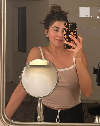 Daniella Monet