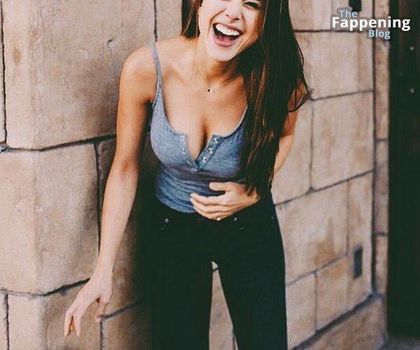 Daniella Monet