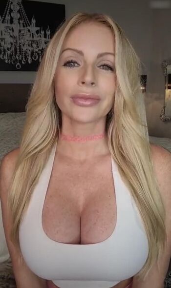 Danielle Renae